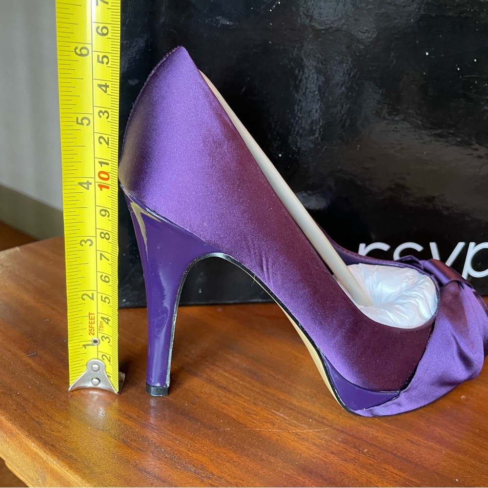 RSVP Rachel - Julie Lynn Purple Stiletto Heels with Peep-Toe Design size 5M NEW - Picture 3 of 8